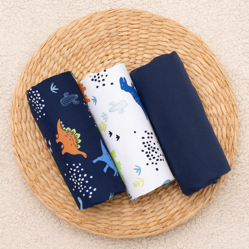 Machine washable and quick-drying for easy care.