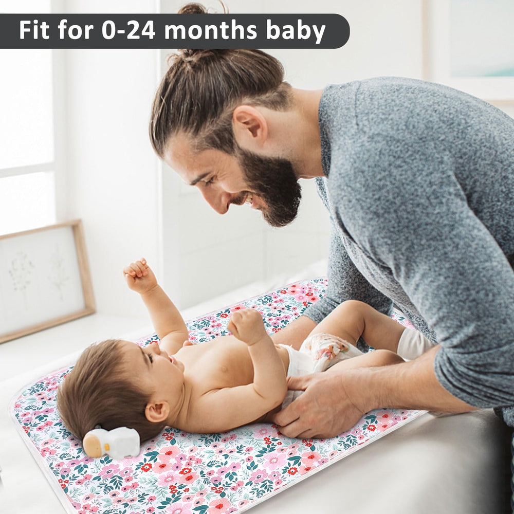 PHOEBUS BABY bag-friendly fold-system demonstrates compact storage for travel.