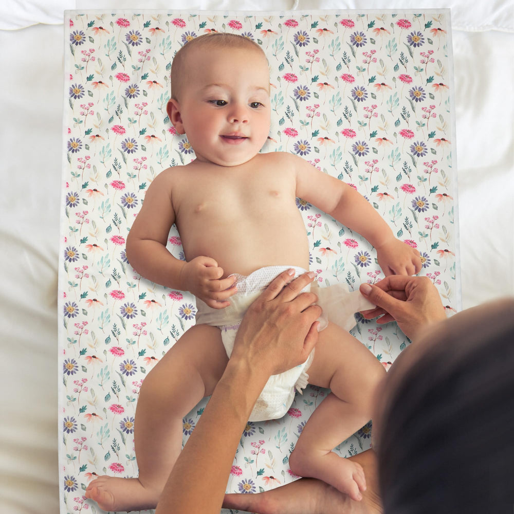 PHOEBUS BABY vegan leather changing mat folds compact for travel
