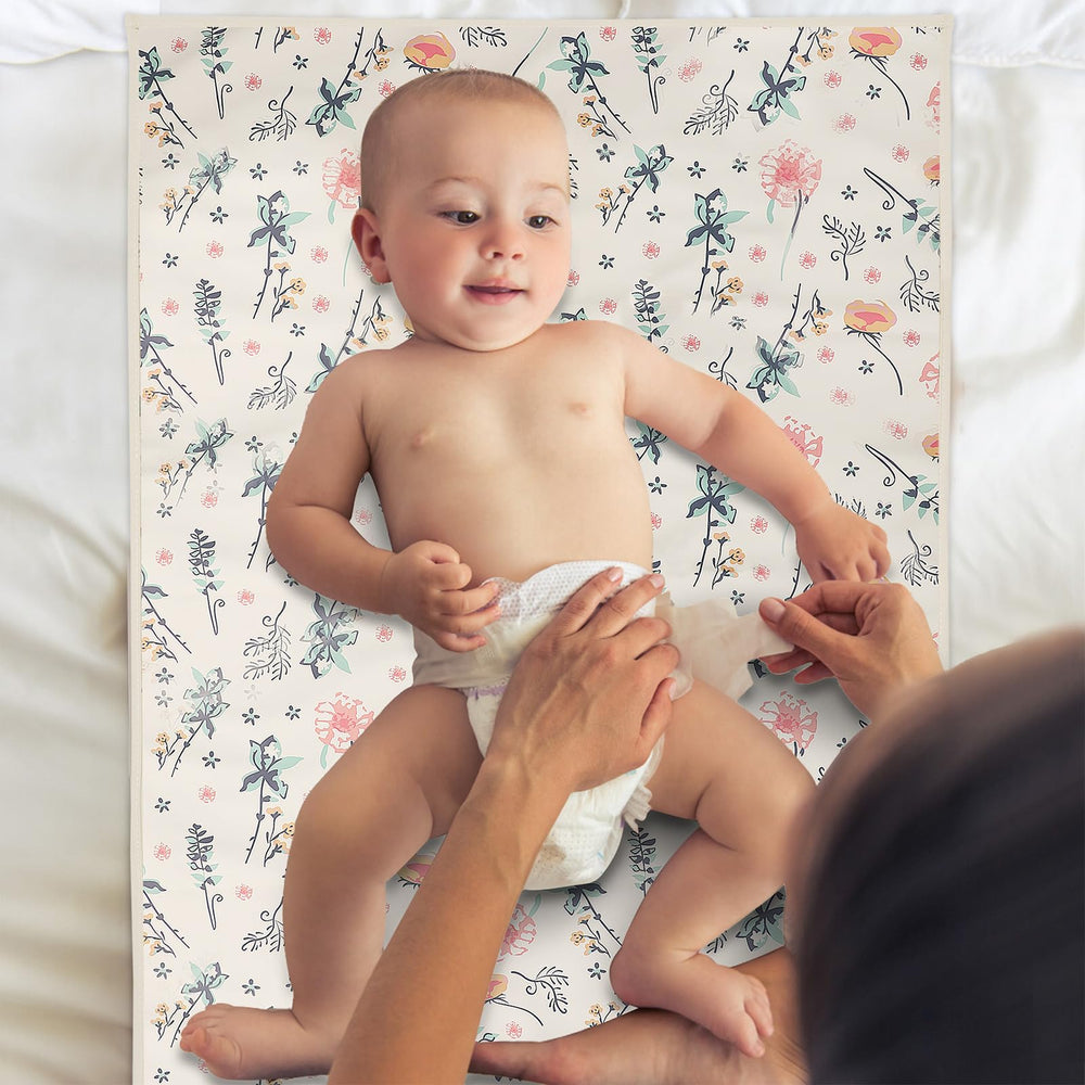 Phoebus Baby wipe-clean vegan leather mat, easy to sanitize after use.