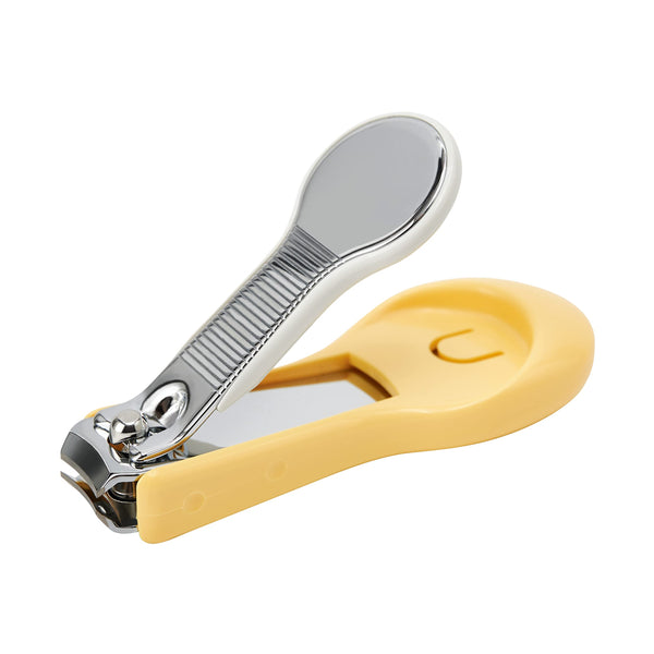 Pigeon baby nail clipper with splatter-proof case, closed for clean storage.