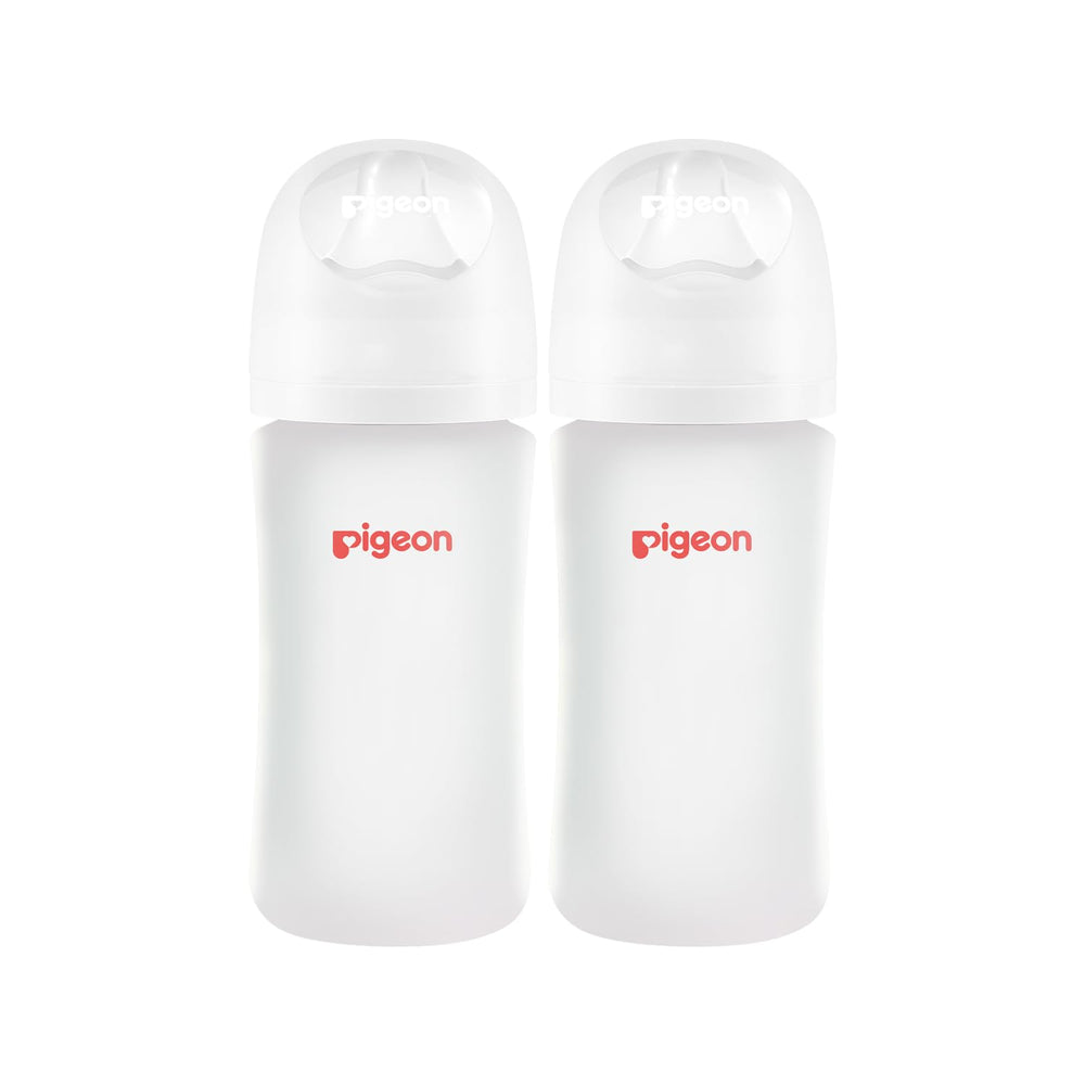 Pigeon silicone-coated baby bottle glass-inside, silicone-outside offers easy cleaning and a natural feeding feel.