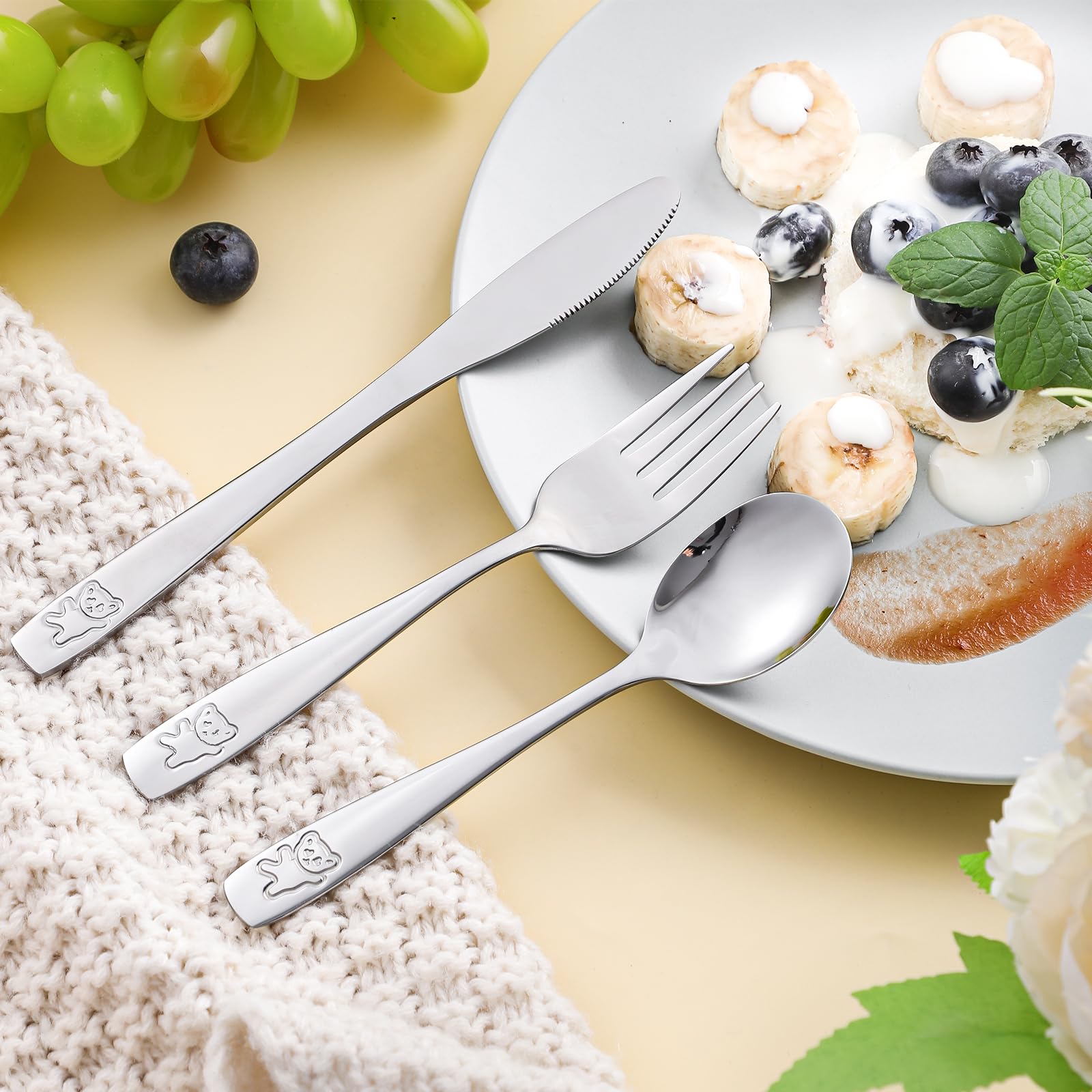 Pimoys mirror-polished finish shines attractively on family meals.