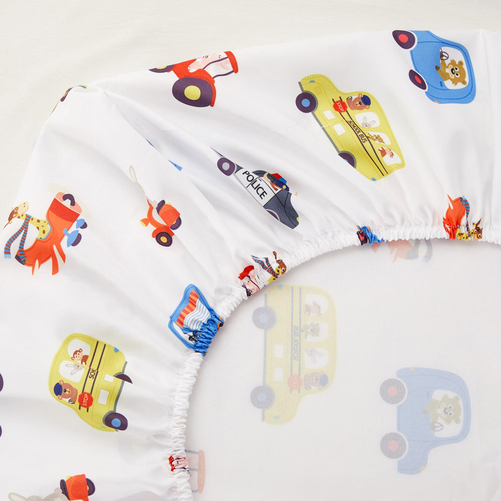 PINNKKU cars design bedding to spark imaginative play and theme coordination.