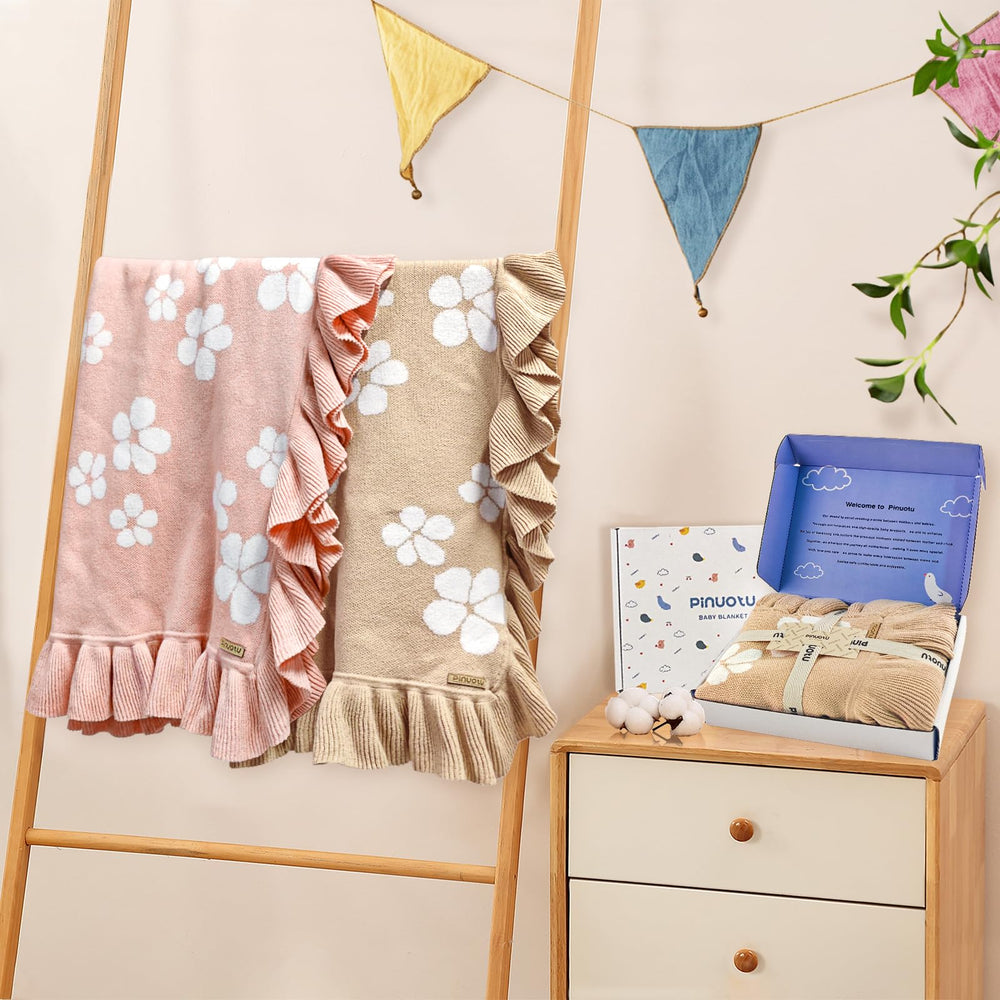 Pinuotu 30x40 blanket provides nap-ready coverage for babies.