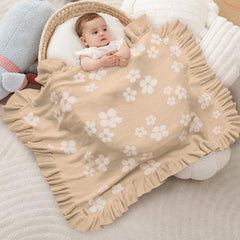 Pinuotu knitted blanket ideal for stroller rides and on-the-go comfort.