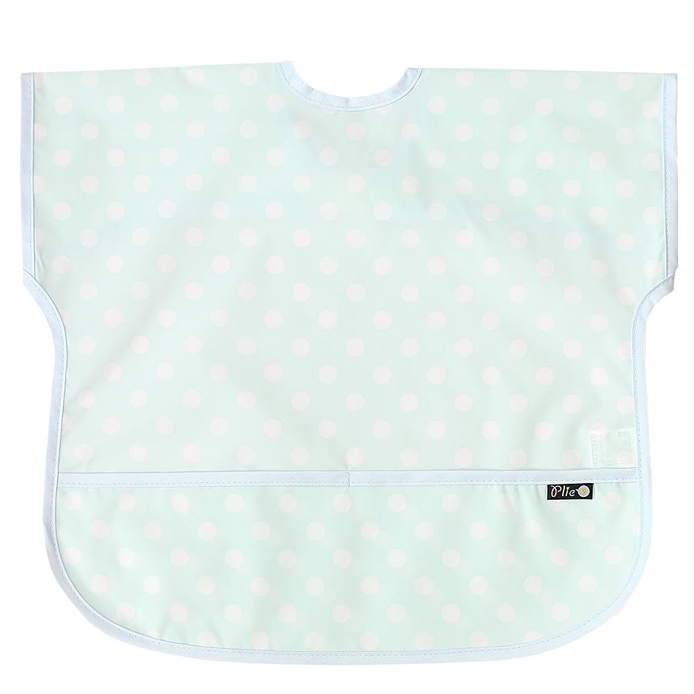 Plie bib with a large catch pocket traps crumbs and spills.