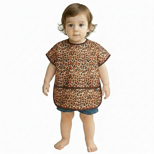 Plie short sleeve bib in brown leopard provides full mealtime coverage.