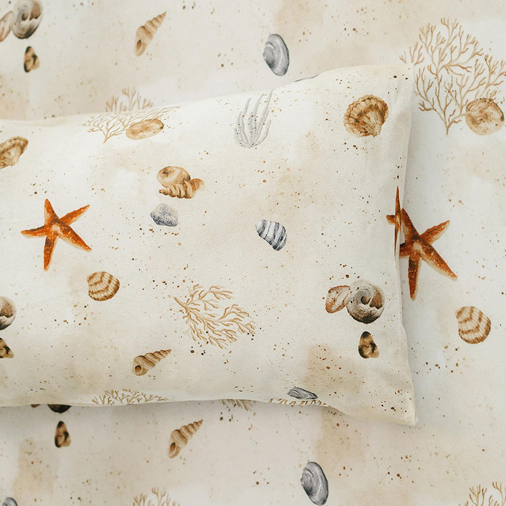 Pobi Baby travel-friendly pillowcase designed for easy on-the-go naps.