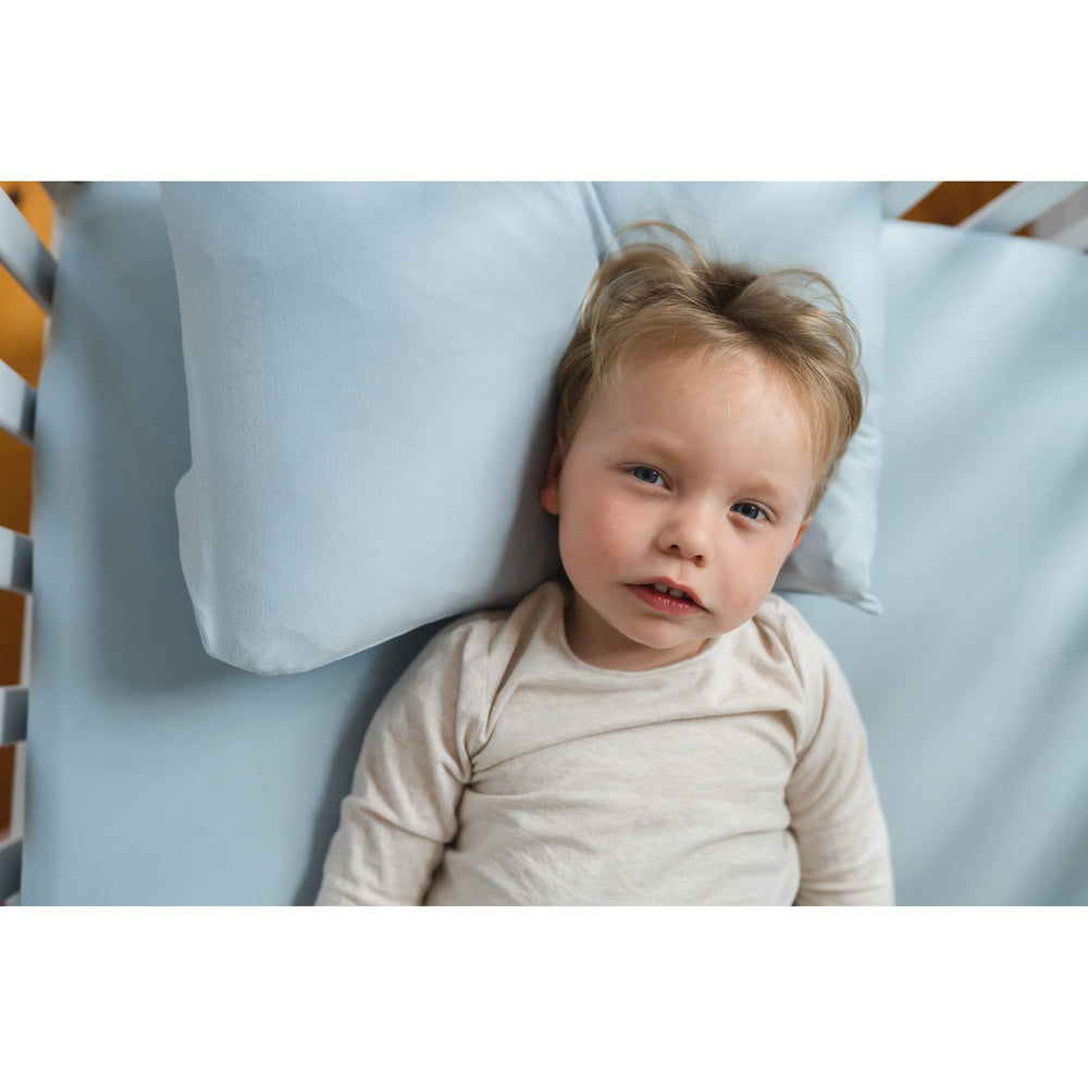 Pobibaby cotton-spandex fabric resists wrinkles and color fading.