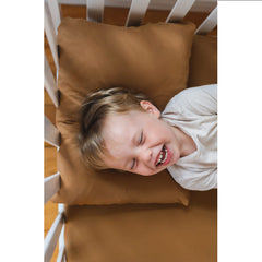 Pobibaby envelope closure design keeps the pillow secure and easy to change.