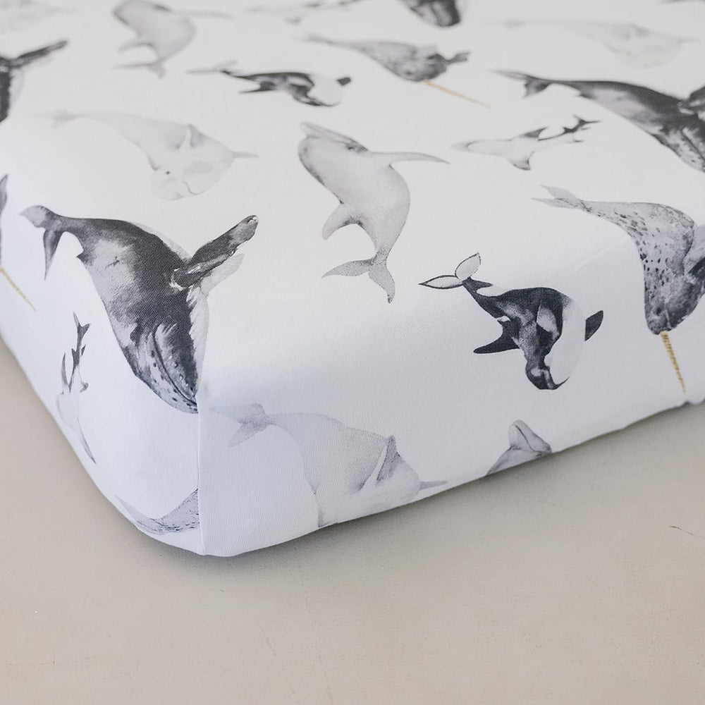 Pobibaby Ocean durable-jersey-knit crib sheet withstands regular washes.