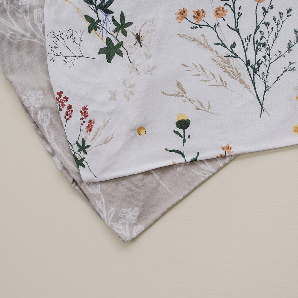 Cozy knit texture of Pobibaby wildflower sheet