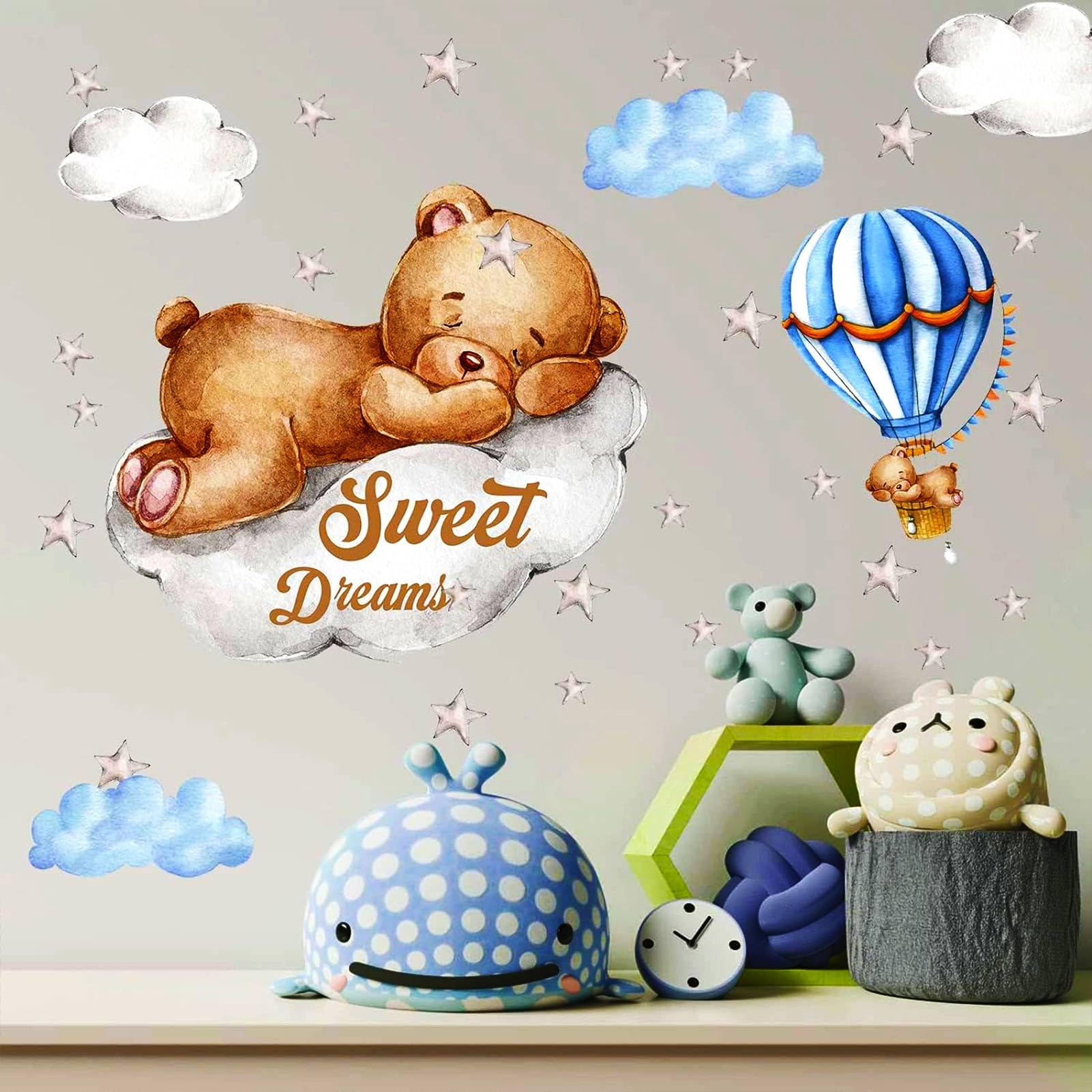 POILKMNI sleeping bear wall decal creates a cozy bedtime ambiance