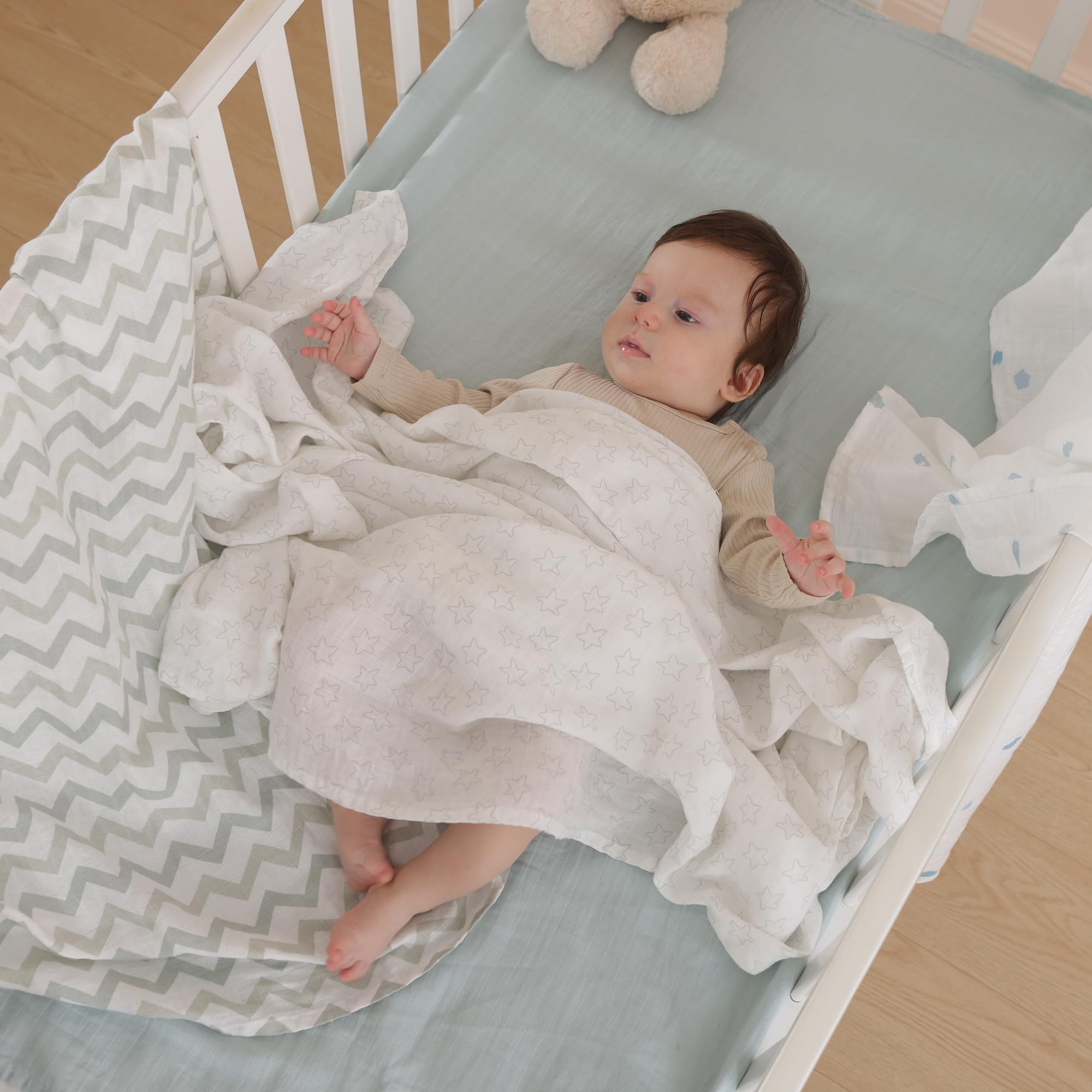 POMISO muslin swaddle striped design soft fabric for swaddling