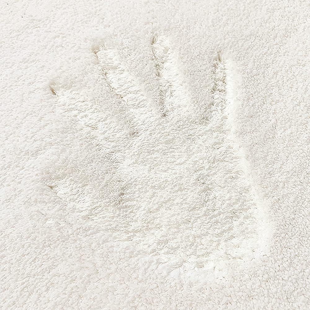 Poowe washable and easy-care mat for busy families and simple maintenance.