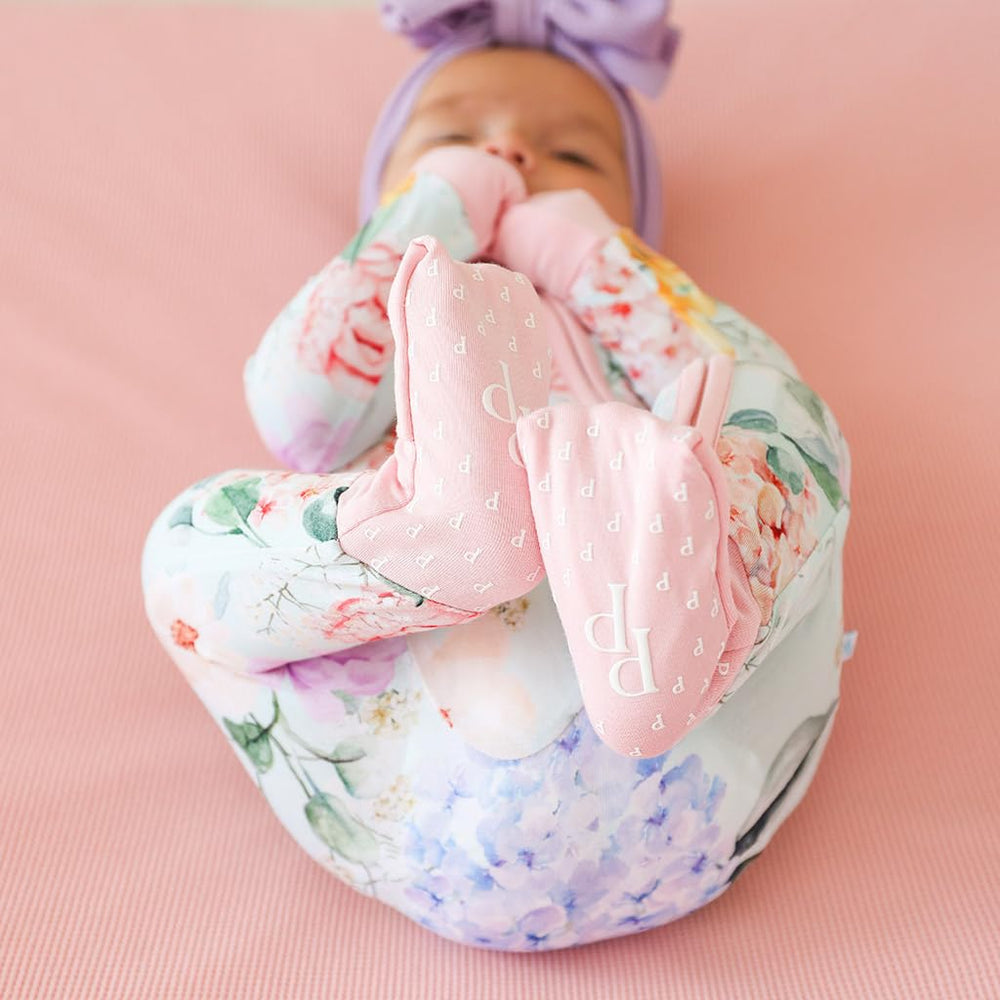 Posh Peanut Erin sleepers tagless; soft skin-friendly design.