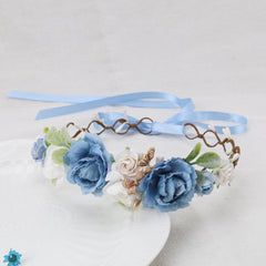 PoshMyra flower crown close-up of delicate blossom details