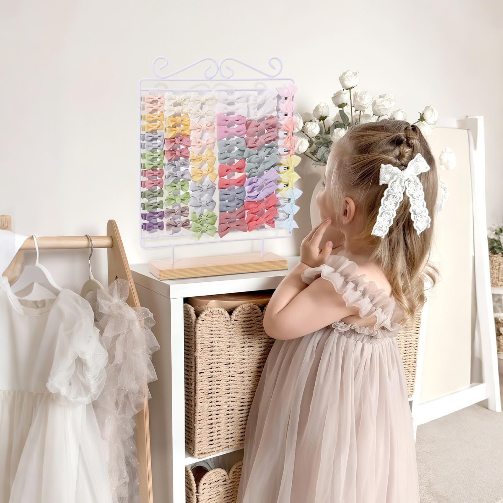 POVETIRE bow-display-rack keeps toddler bows visible for easy styling.