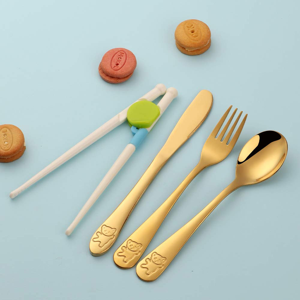 Poylim colorful embossed bear detail enhances mealtime appeal.