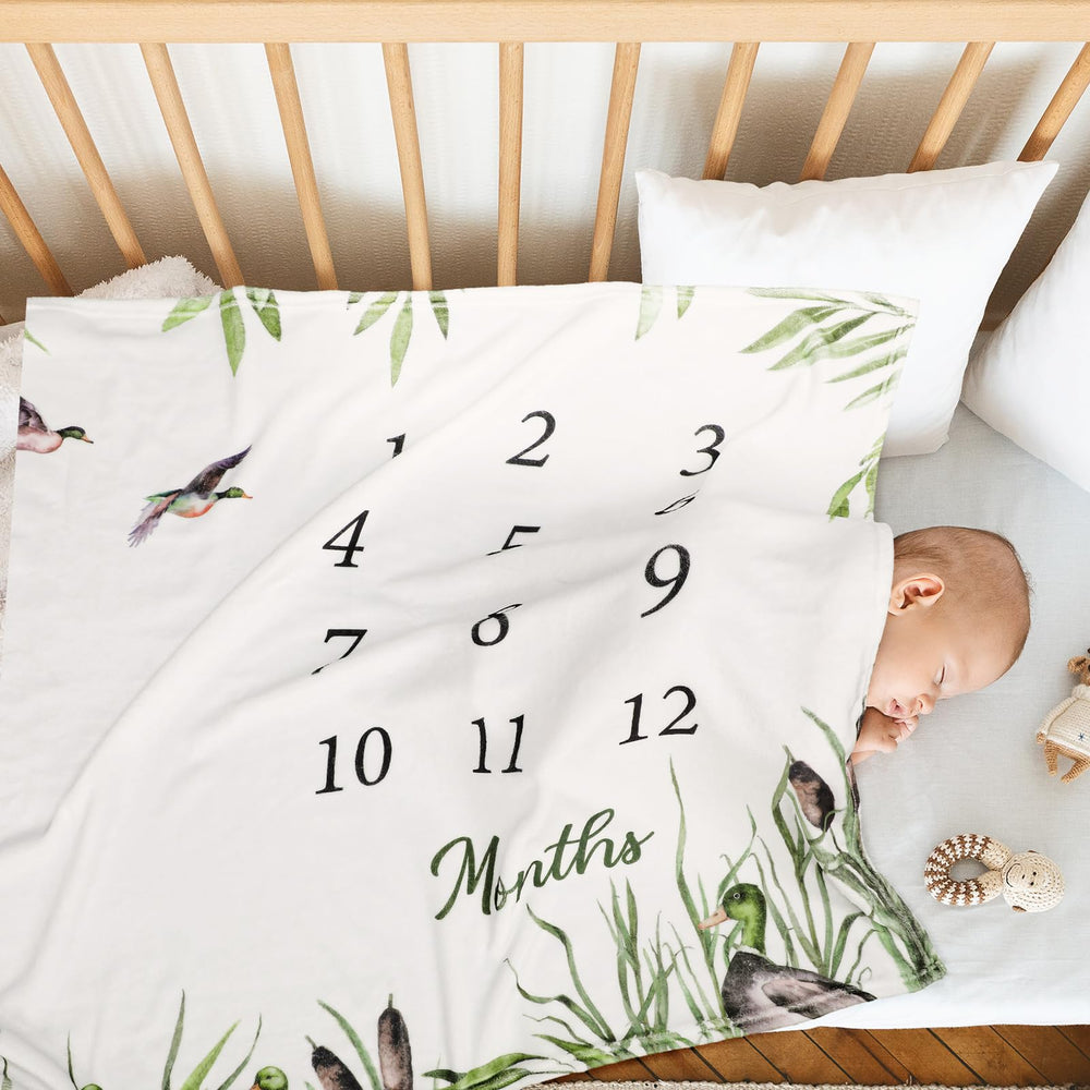 Preboun soft skin-friendly fabric keeps baby comfortable during naps.