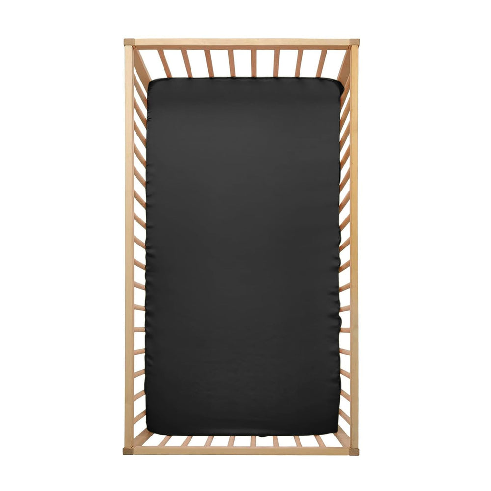 Pro Goleem crib sheet with fully elastic bottom for security.