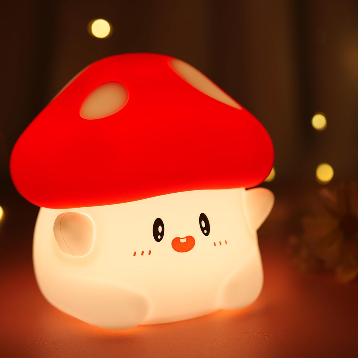 PSDRIQQ mushroom night light in silicone glows softly for bedtime comfort.