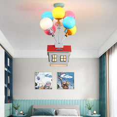 PSXPSXO Balloon-wood pendant lamp provides warm, diffused illumination.