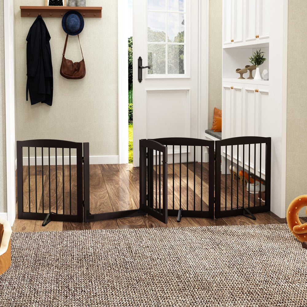 PUPETPO folding dog gate demonstrates compact storage and portable setup