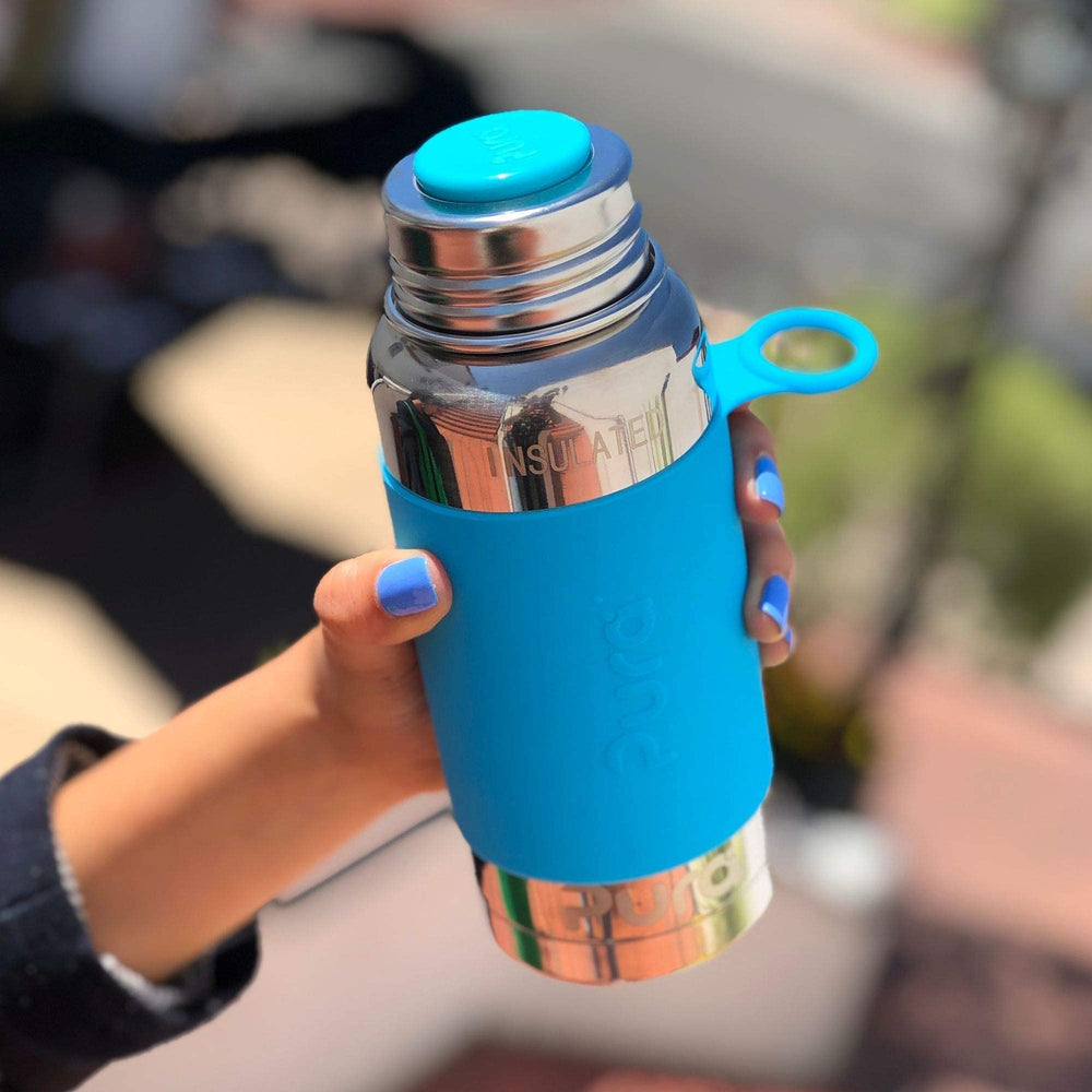 Pura Stainless Universal Lid supports snacks or drinks on the go.