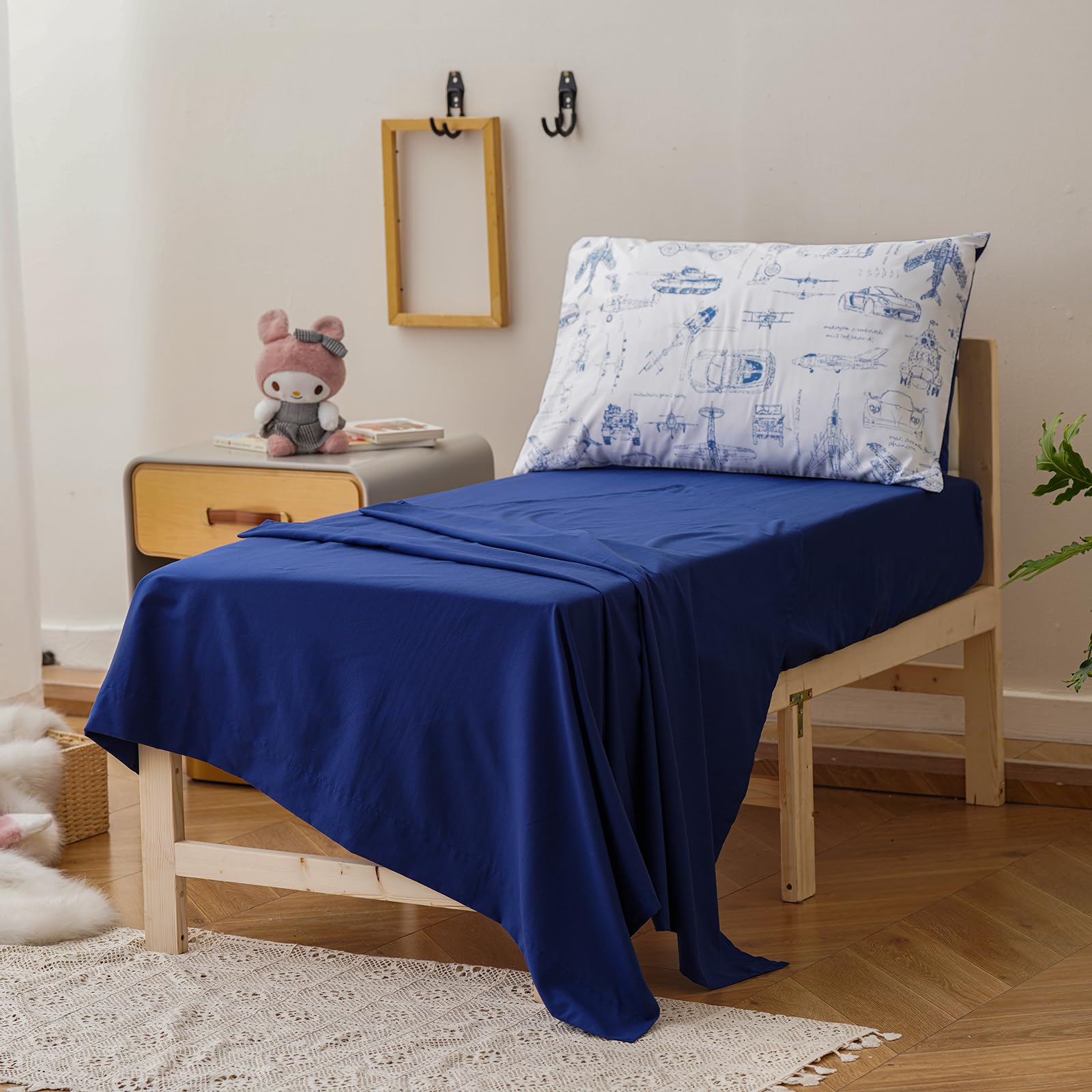 Pureant flat sheet closeup reveals silky texture and easy care finish.