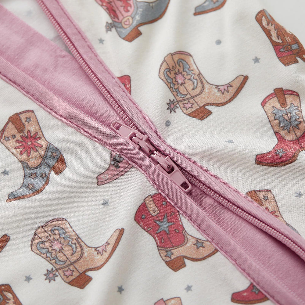 Pureborn sleeper 0-3 months snug-fit for safe, cozy nights.