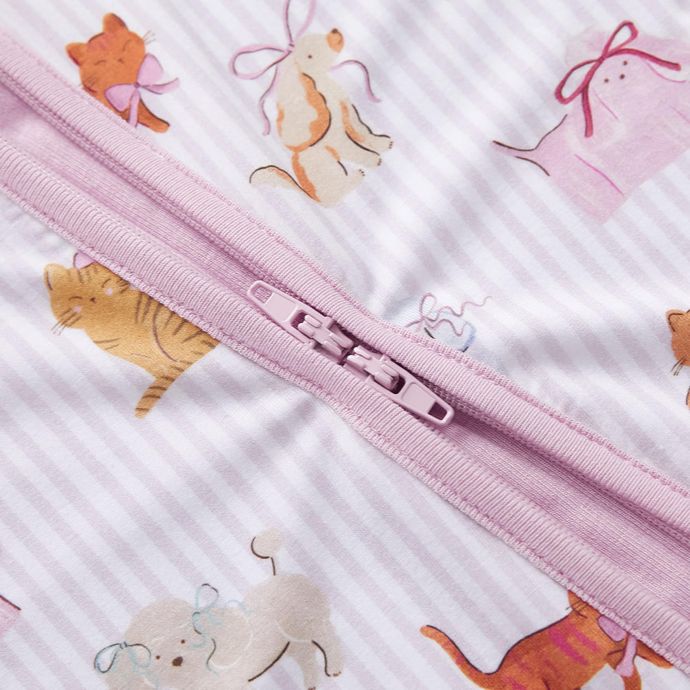Pureborn sleeper features a tagless design for irritation-free sleep.