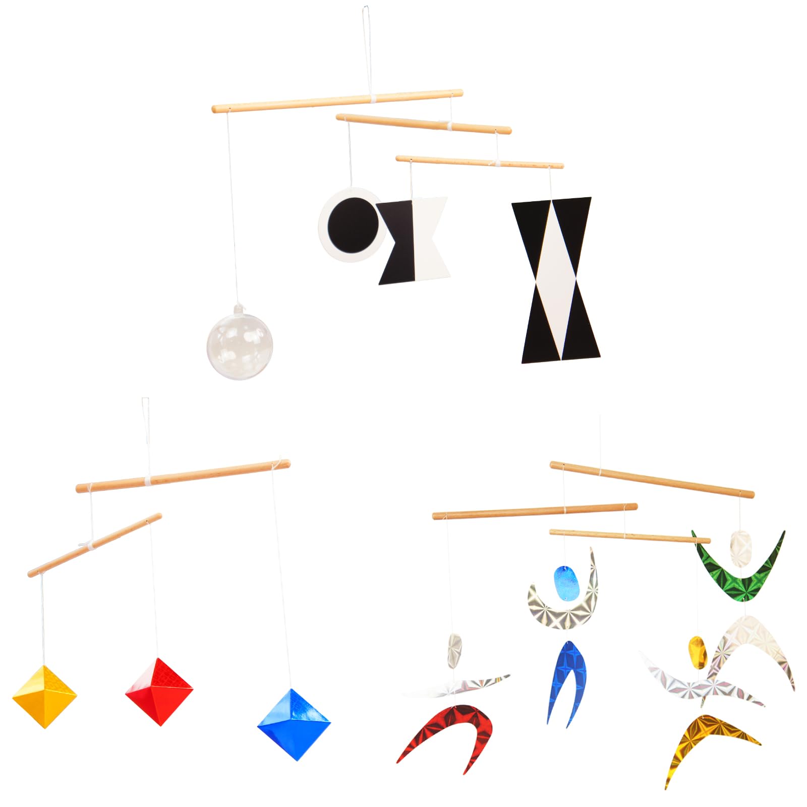 Purgano Montessori Munari mobile with plastic ball engages newborns with high-contrast visuals