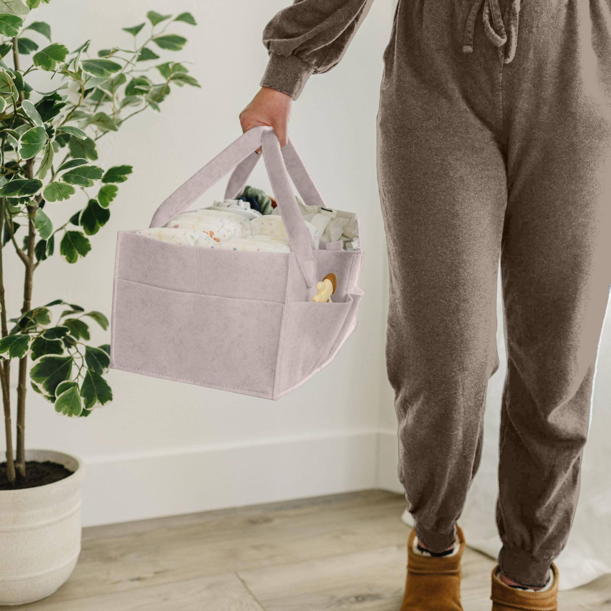 PUTSKA car-ready caddy with long handles for on-the-go changes
