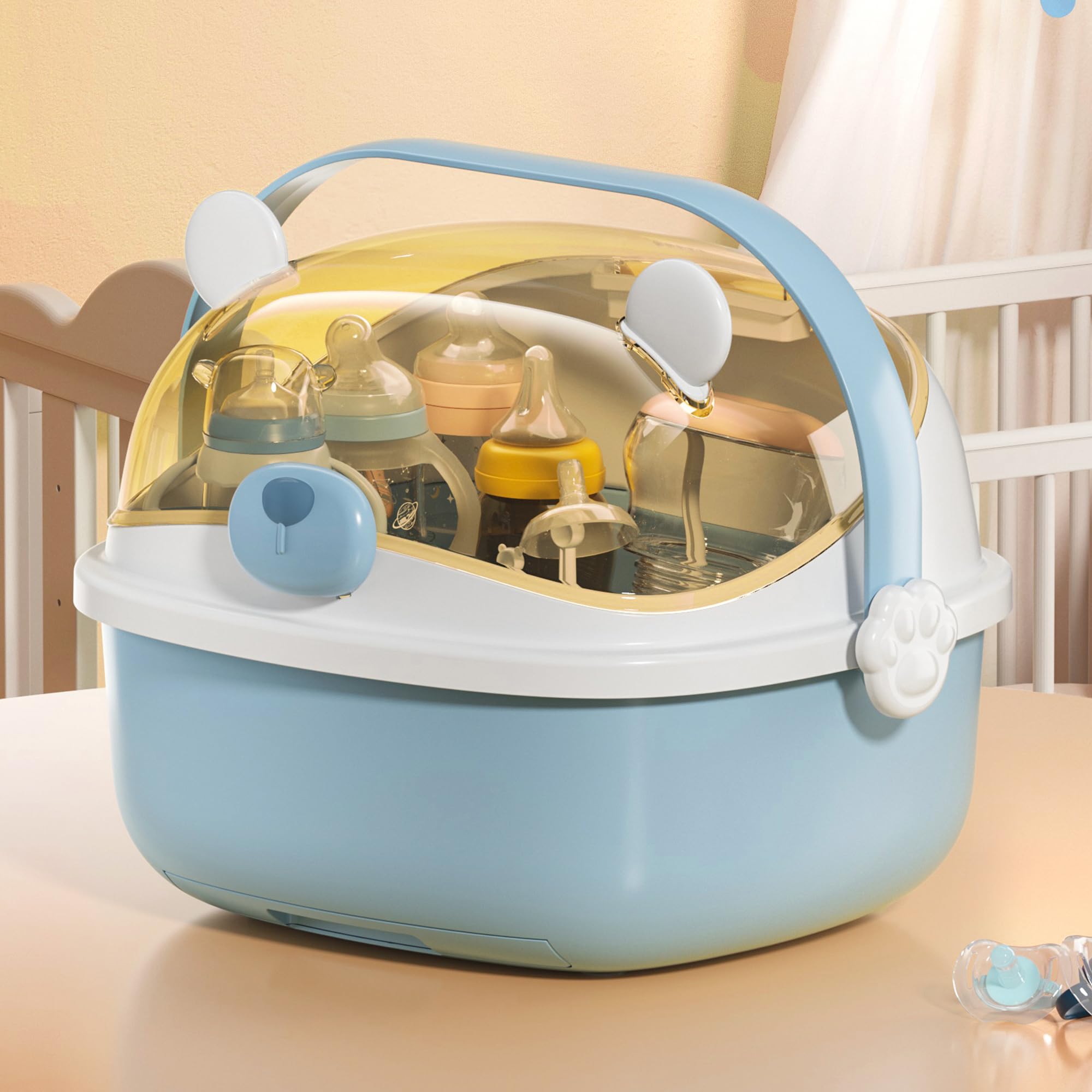 QDTTSRY nursing bottle storage box keeps nipples and valves neatly stored.