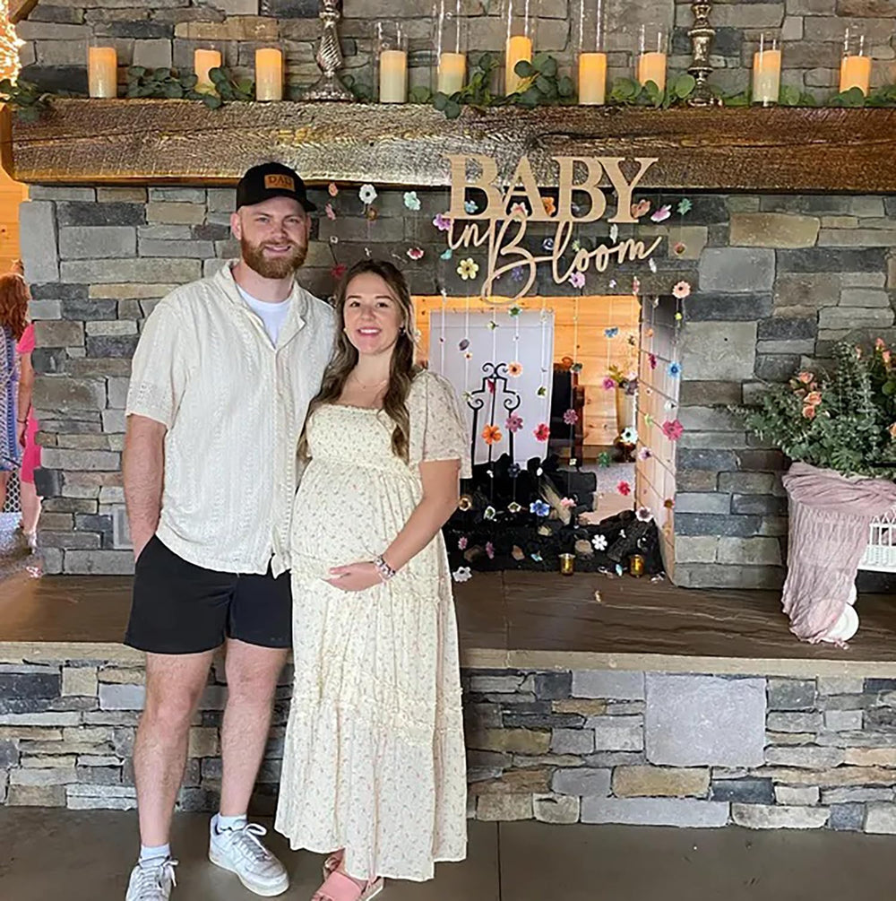 QENWWENG decorative sign complements gender reveal and nursery décor with natural warmth.
