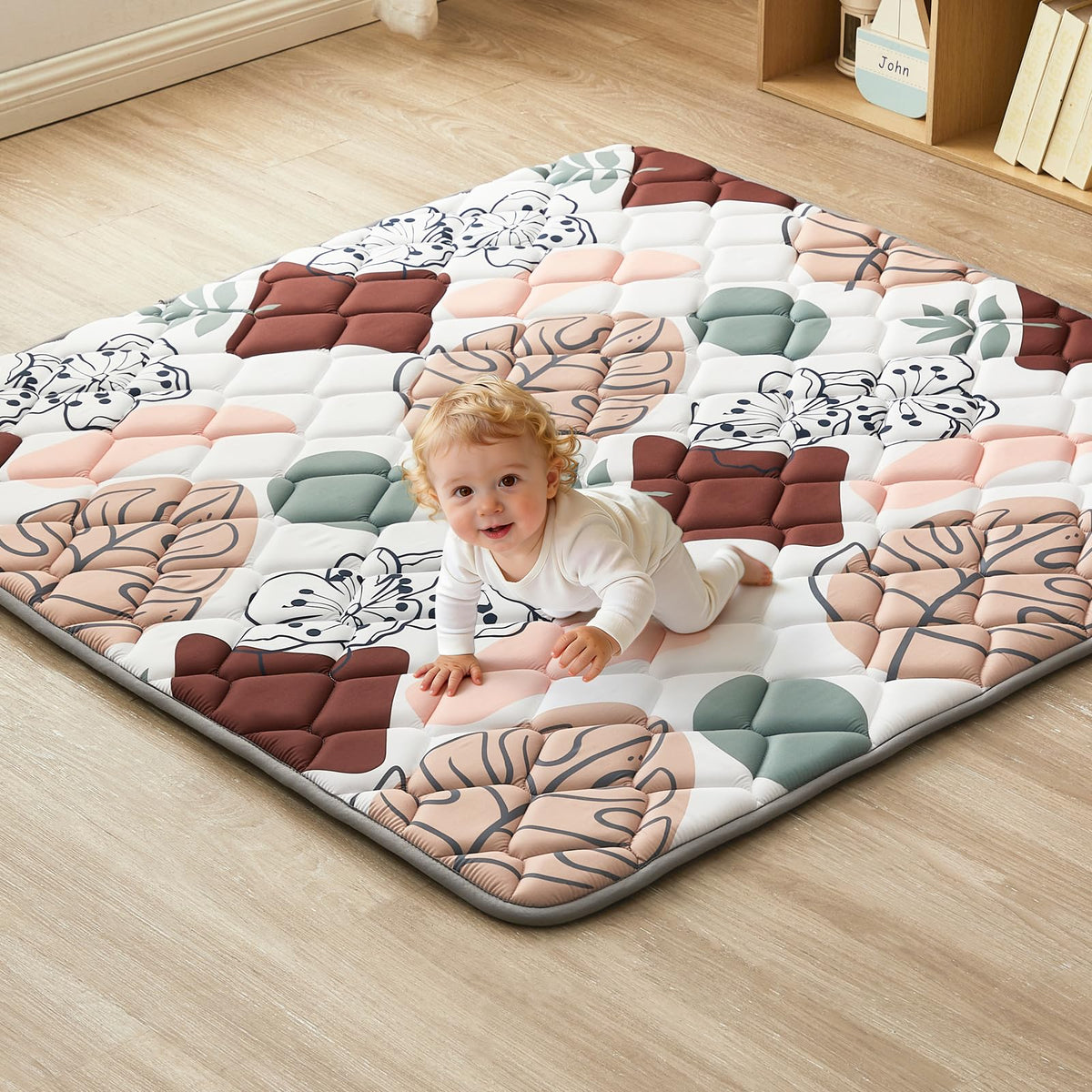 QUAFRET baby play mat 59x59 with soft fabric for gentle floor play.