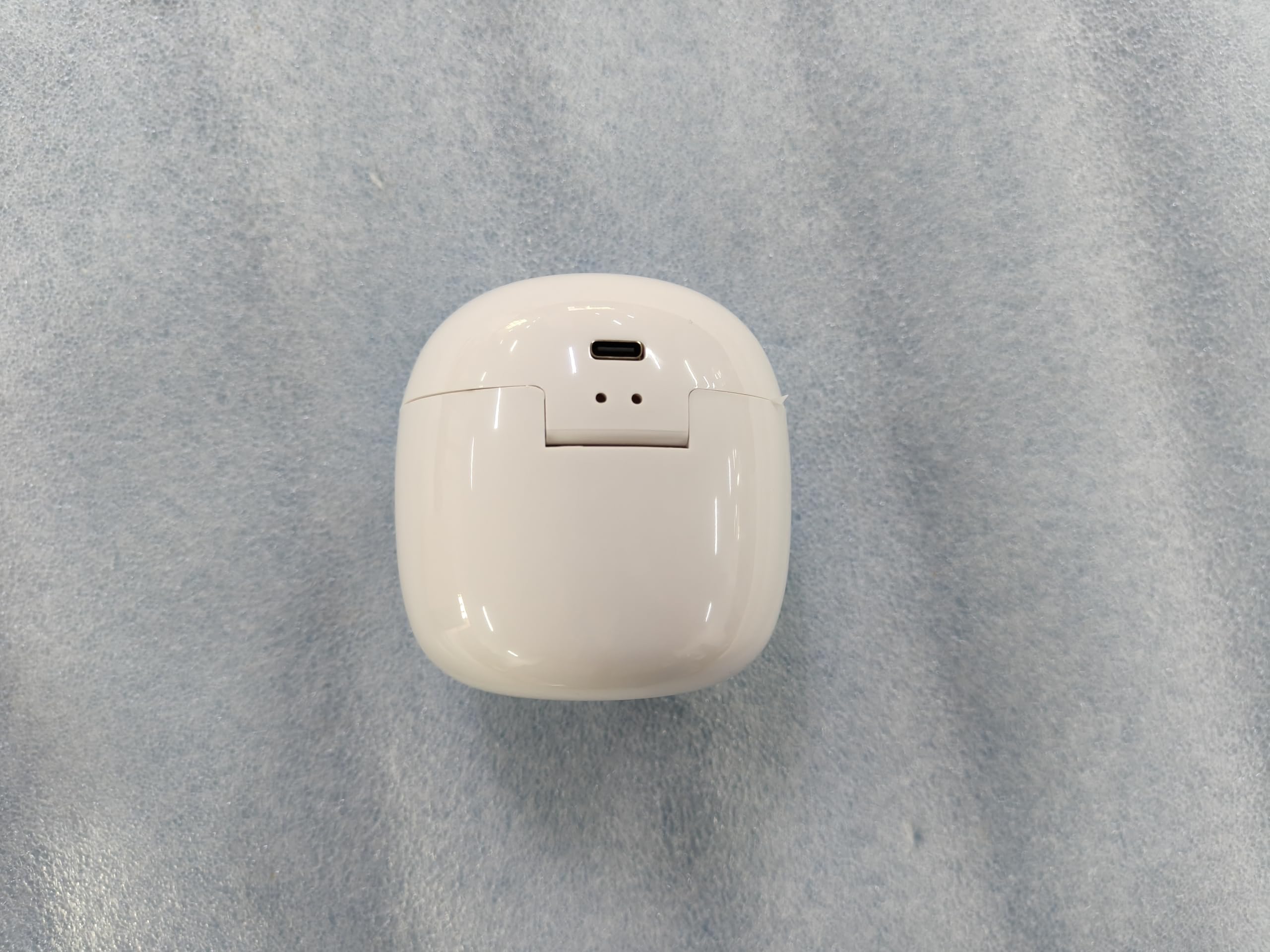 Qualirey compact disinfection box on a table for home use