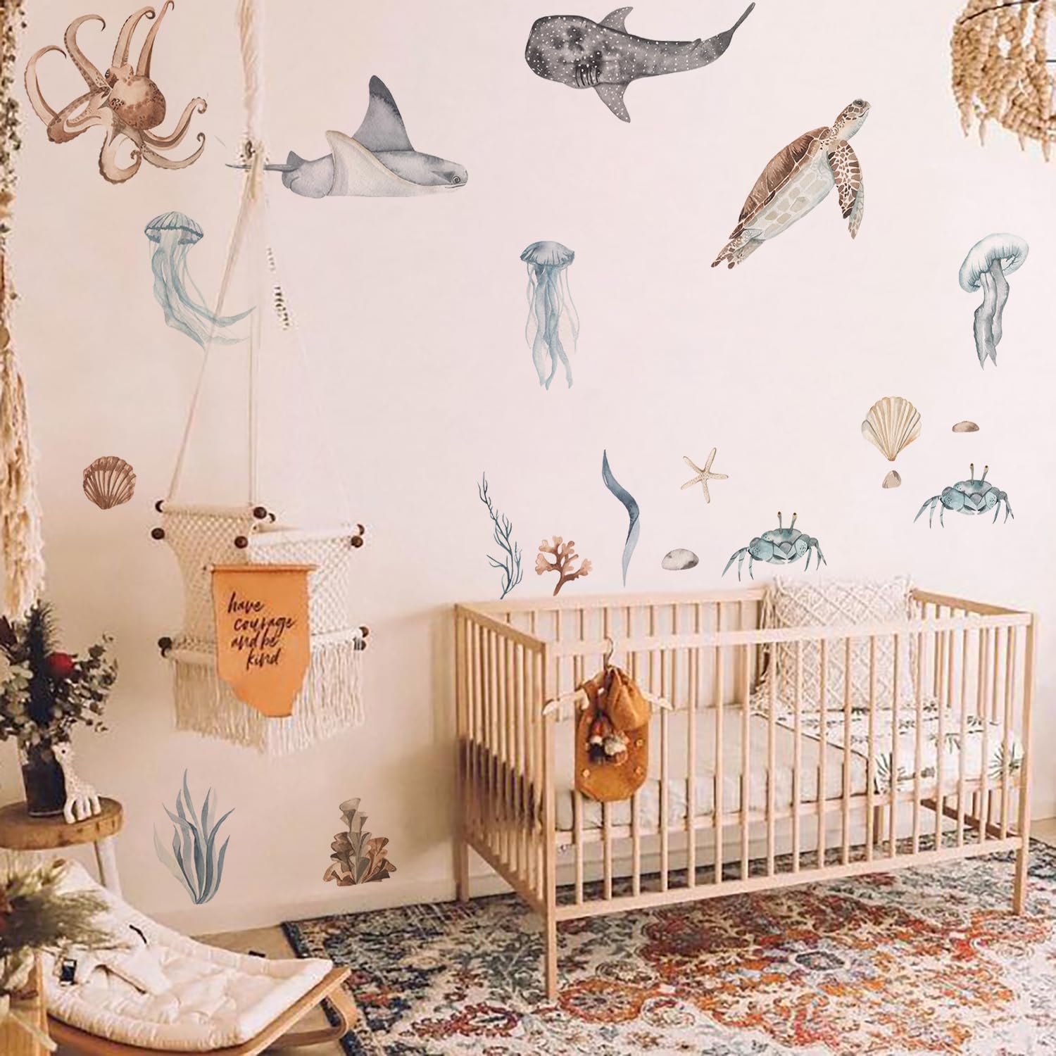 QUCHENG Ocean decals shell brings colorful coastal detail to any wall.