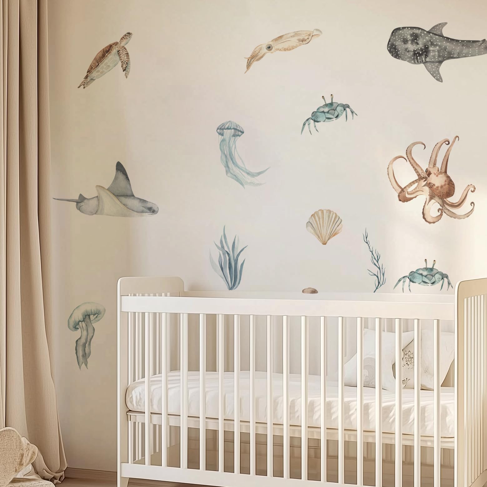 QUCHENG Ocean decals starfish brighten children’s rooms with friendly marine charm.