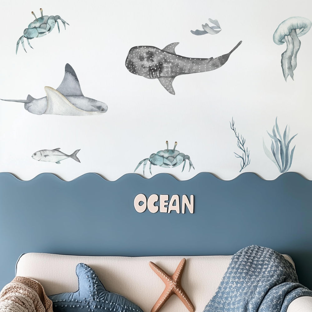QUCHENG Ocean decals underwater-scene covers large walls for immersive murals.