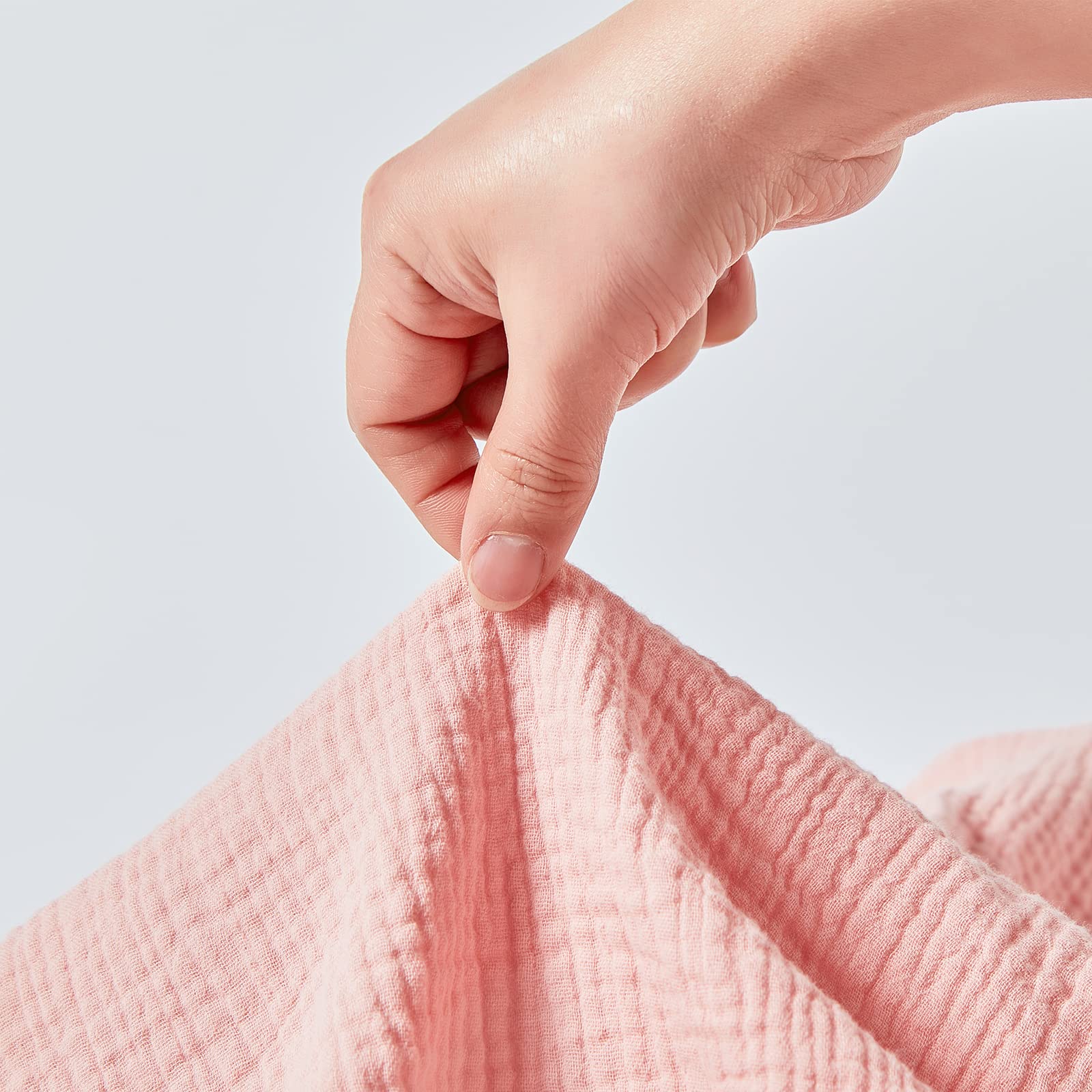 QUENESS cover uses buckle strap holes for safety straps
