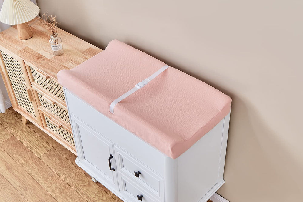 QUENESS neutral design fits boys and girls in nursery