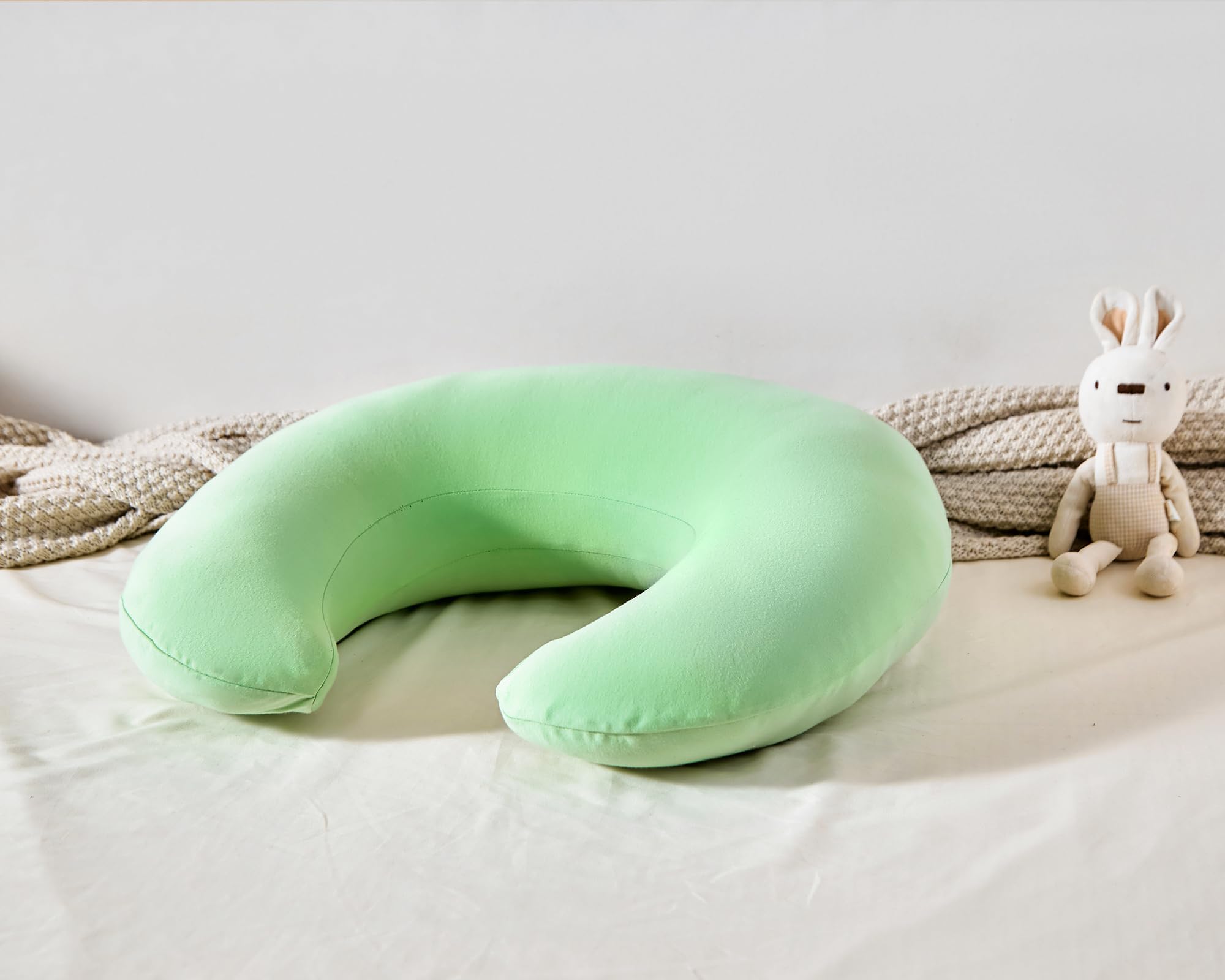 QUENESS nursing pillow compressed packaging saves space during delivery