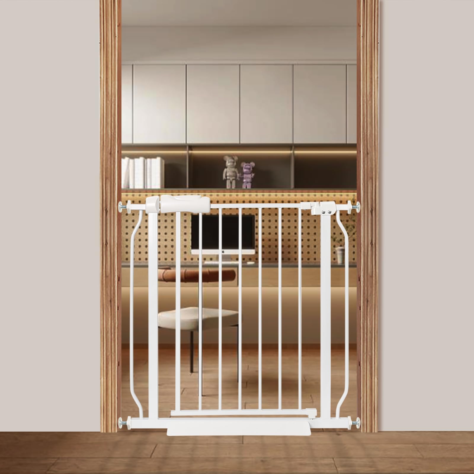 QwickNesty narrow gate uses pressure-mount setup for quick, tool-free installation.