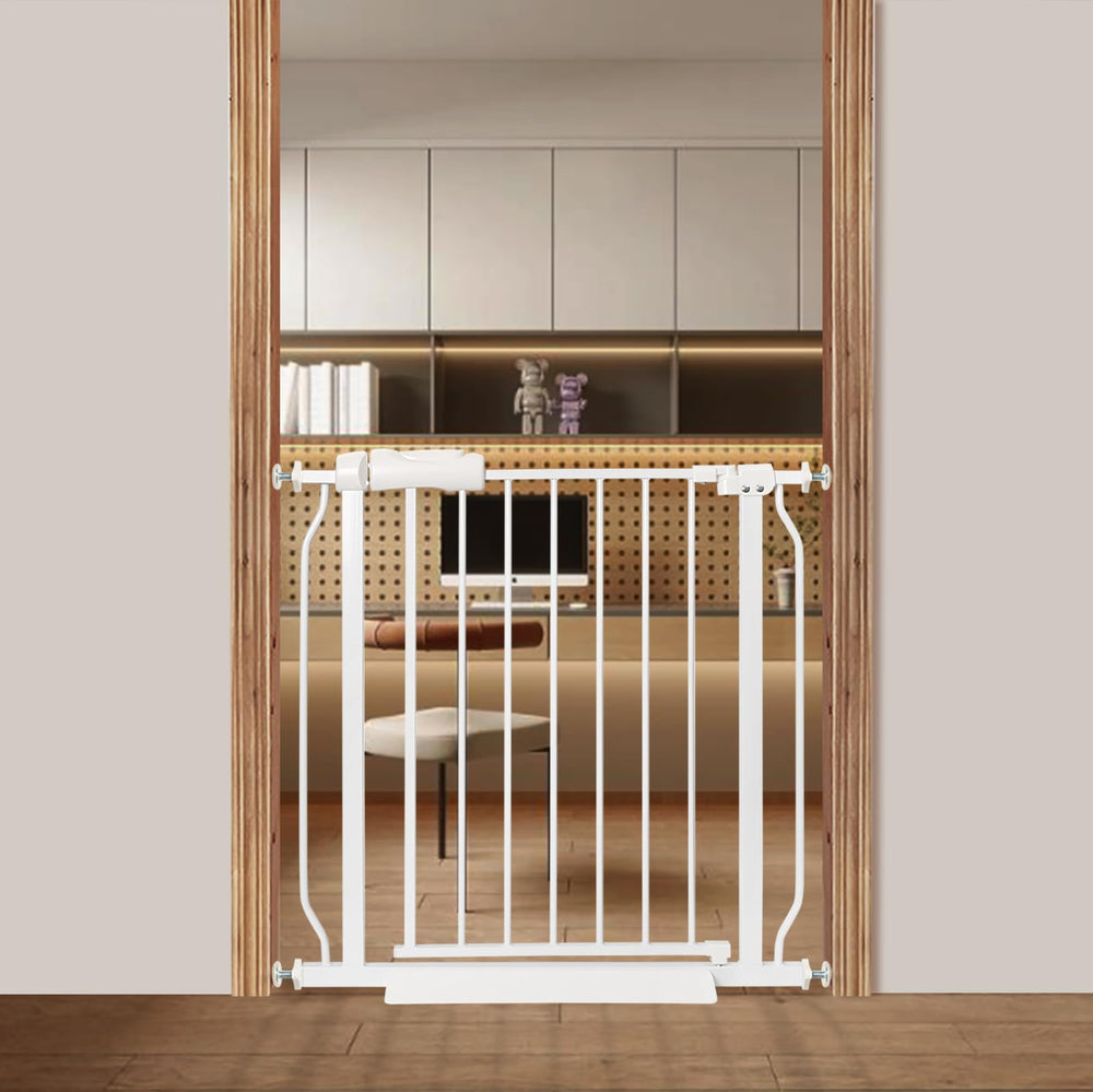 QwickNesty narrow gate uses pressure-mount setup for quick, tool-free installation.