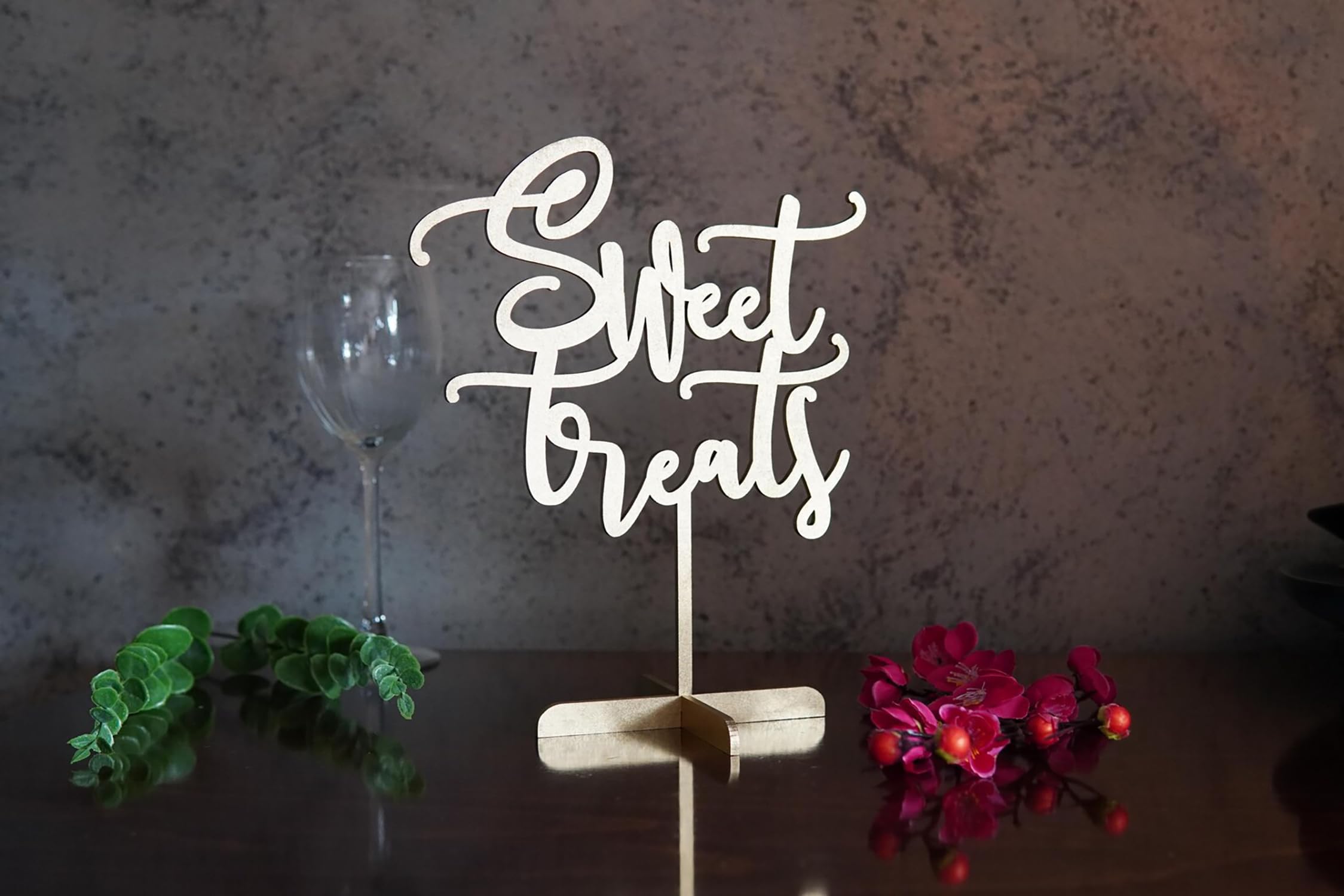 QWTOWFM wooden wedding sign freestanding adds rustic charm to receptions.