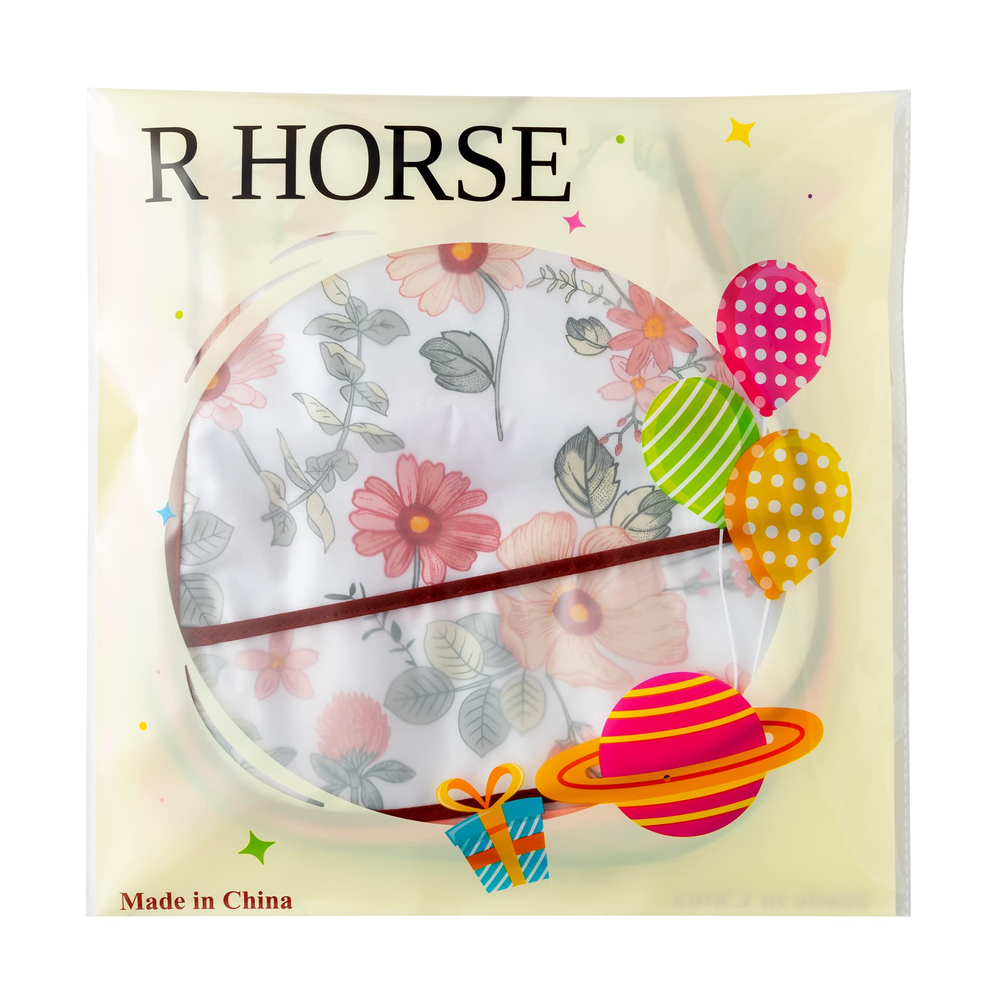 R HORSE easy-clean bibs simplify after-meal cleanup.