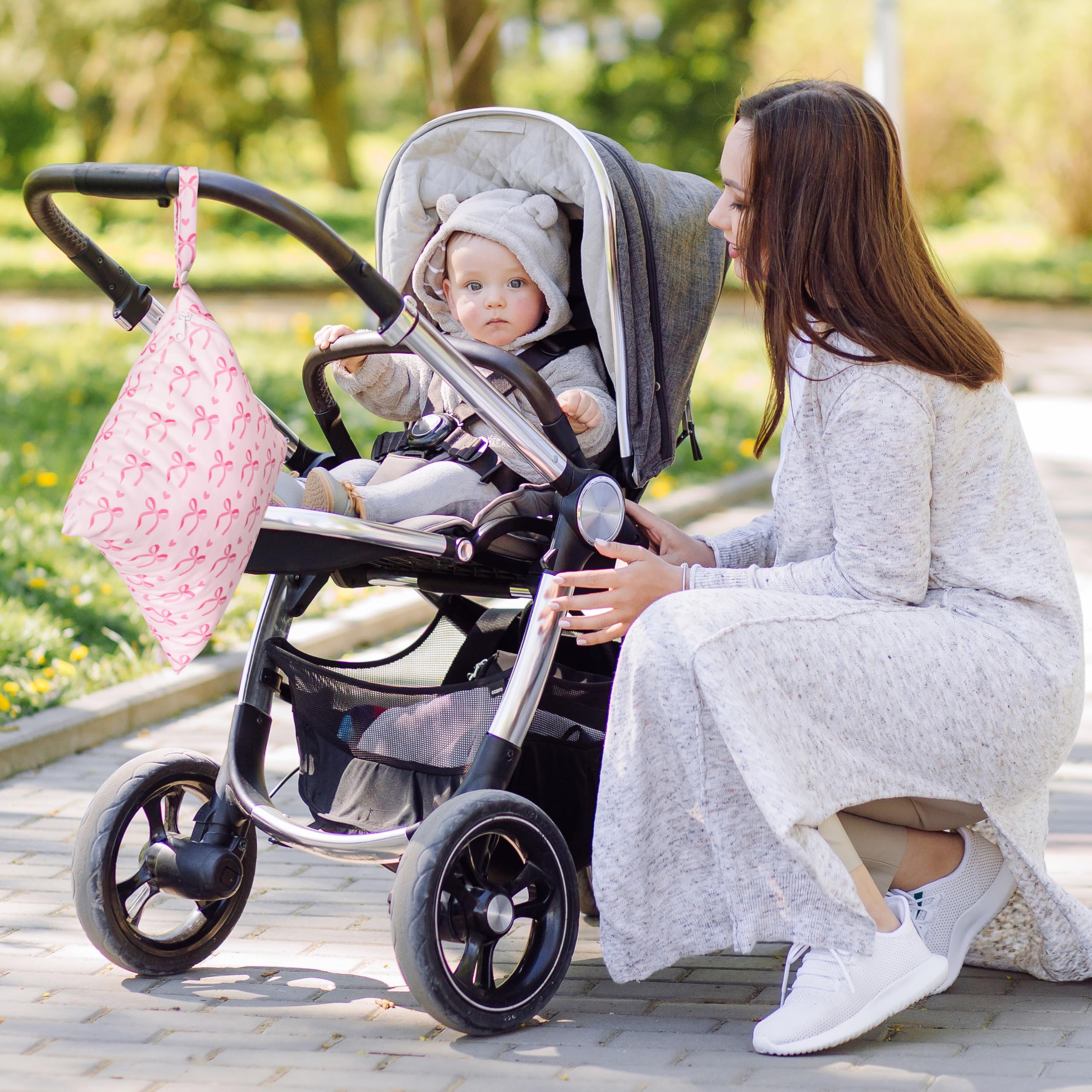 R HORSE travel-ready bag ideal for diapers and swimsuits on the go